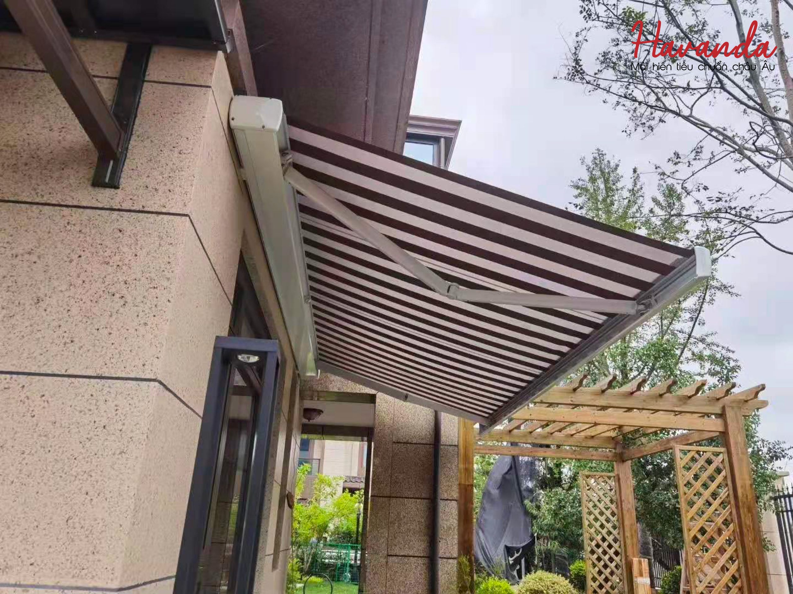 Công trình mái hiên điện tự động hoàn thiện lắp đặt tại Thủ Đức Tp HCM